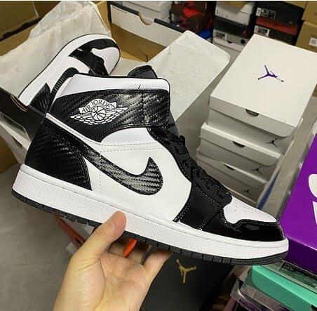 Air Jordan 1 Mid