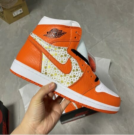 Air Jordan 1 High OG Orange Gypsophila
