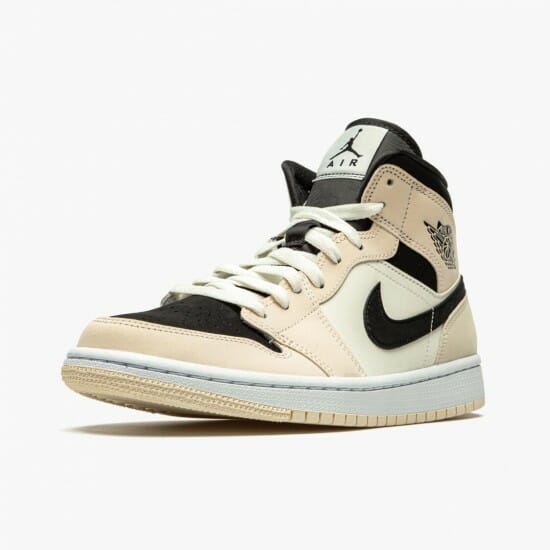 Air Jordan 1 Mid Barely Orange Unisex Basketball Shoes Guava IceSail-Black BQ6472 800 AJ1 Jordan Sneakers (4)-550x550