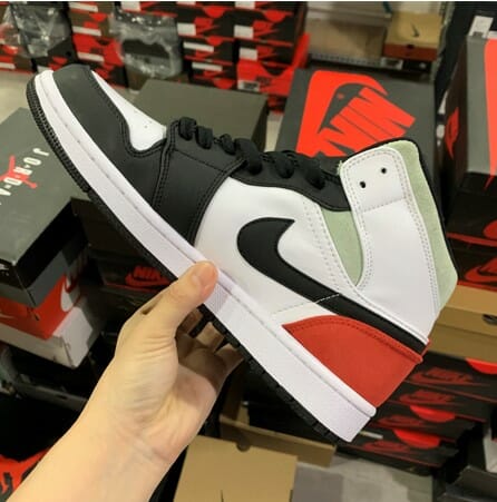 Air Jordan 1 Mid Black And White Red