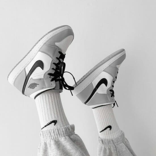 Air Jordan 1 Mid Light Smoke Grey Light Smoke GreyBlack-White 554724 092 MensWomens AJ1 Jordan Sneakers (3)-550x550