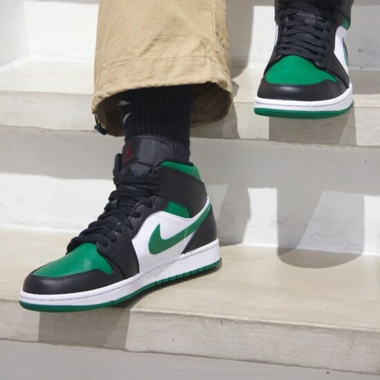 Air Jordan 1 Mid Pine Green BlackGym Red-White-Pine Green Basketball Shoes 554724 067 AJ1 Sneakers (3)-550x550