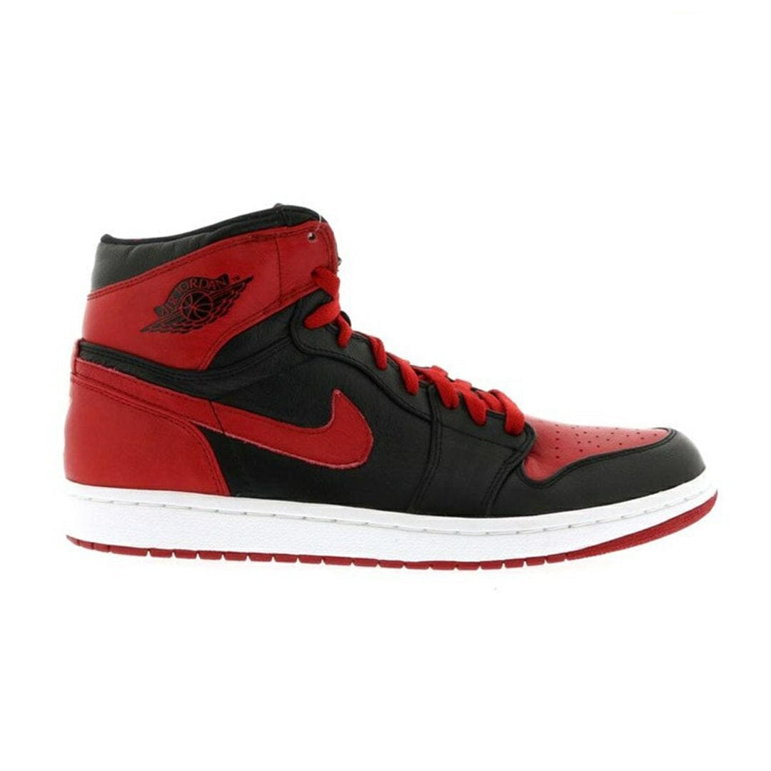Air Jordan 1 Retro Banned (2011)