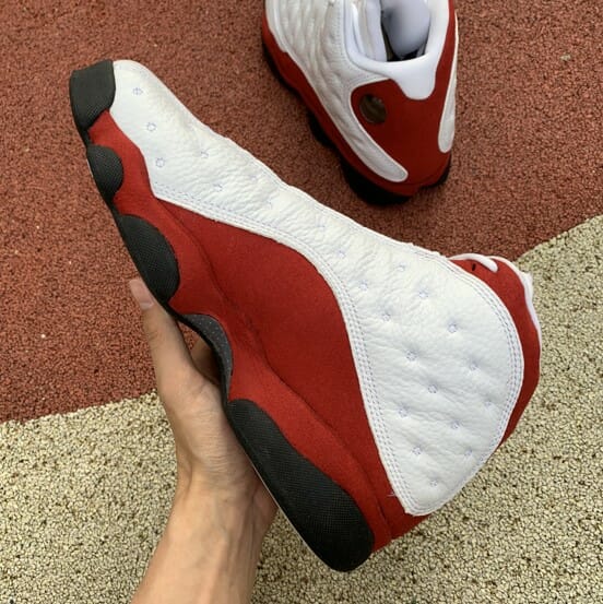 Air Jordan 13 OG Chicago Red White