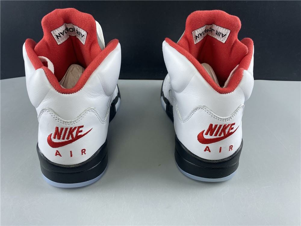 Air-Jordan-5-Retro-Fire-Red-Silver-Tongue-2020_23_50077da5-ea47-4c9f-a707-13d00263764d
