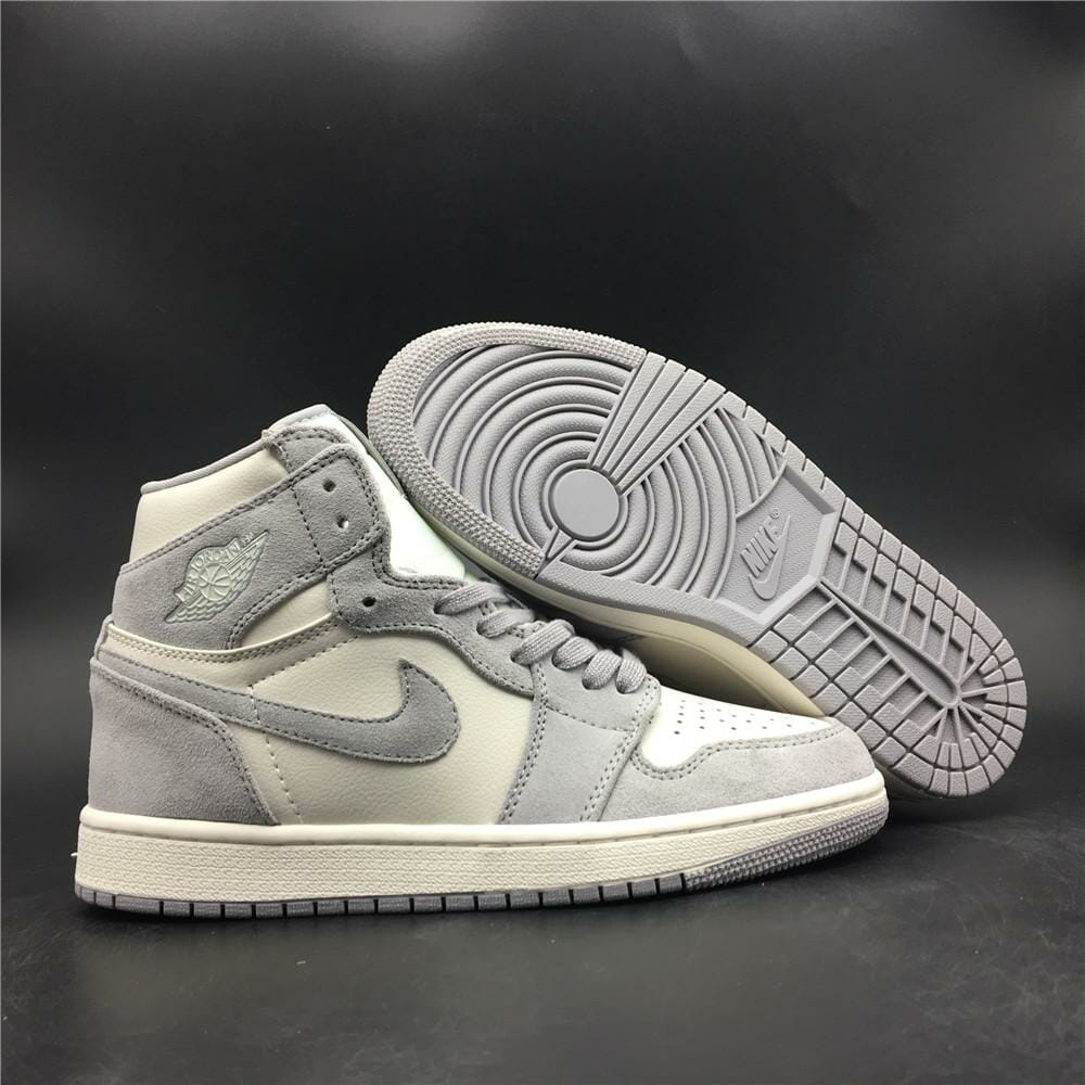 Jordan1RetroHighPaleIvory_W_7_bdf82b95-371e-4d73-9426-7f70ebff3ae9