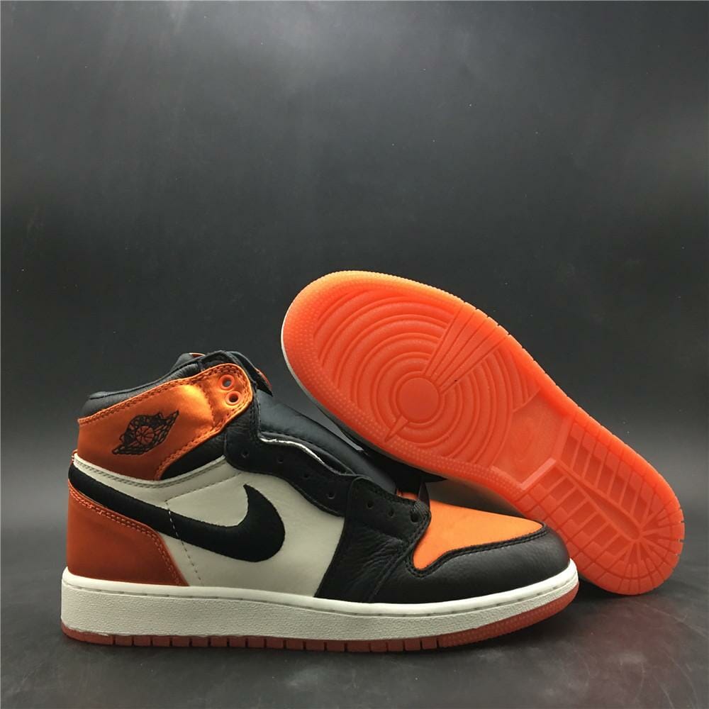 Jordan1RetroHighSatinShatteredBackboard_W_7_92fe5107-b43c-475d-b448-797d9f4bbc1f