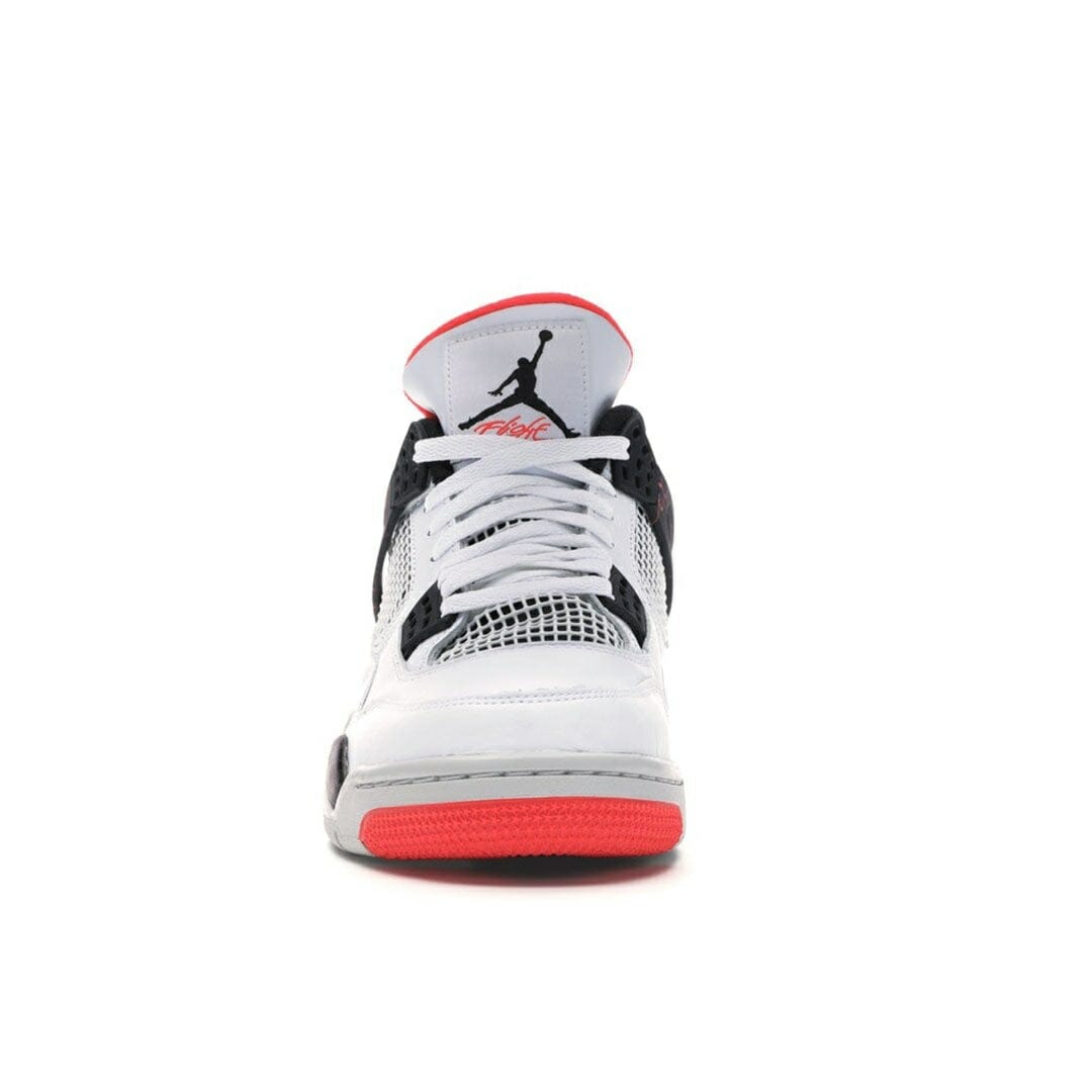 Jordan4RetroFlightNostalgia_3_b1aa8889-c22d-4d47-b473-0c91cda4b84c