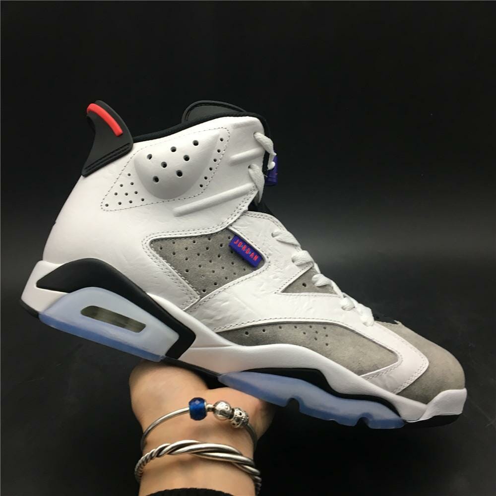 Jordan6RetroFlightNostalgia_4_b0df5218-7b9d-4d19-ba7b-683c35f052d2