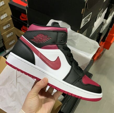 Air Jordan 1 Mid Burgundy