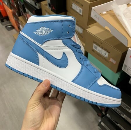 Air Jordan 1 Mid White Blue North Carolina