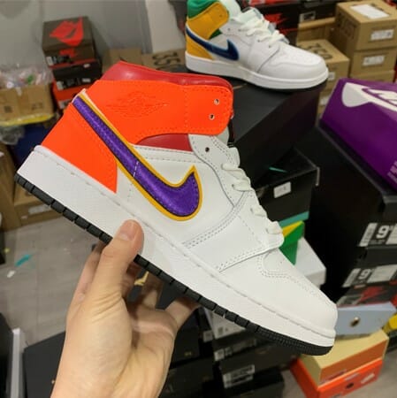 Air Jordan 1 Mid White Court Purple