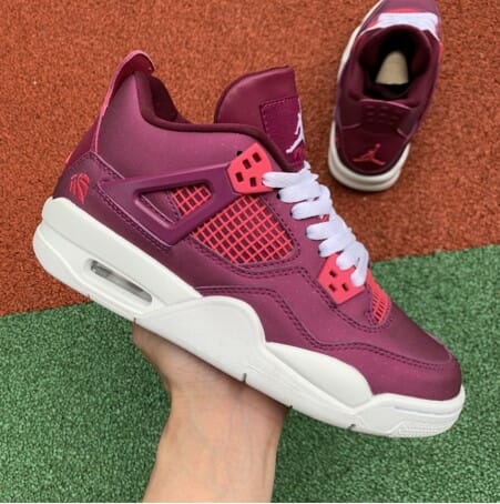Air Jordan 4 Retro Valentine's Day
