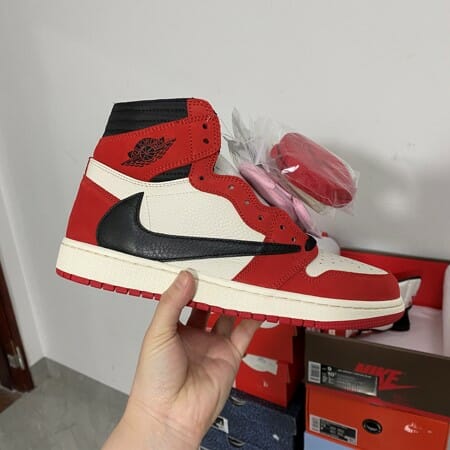 Air Jordan 1 High OG x Travis Scott Red