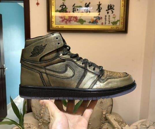 Air Jordan 1 Ret High OG Wings