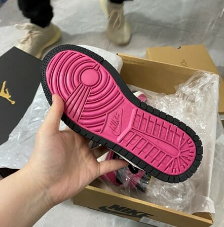LPL x Air Jordan 1 Black Fuschia LPL x Air Jordan 1 Black Fuschia