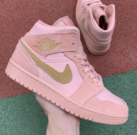 Air Jordan 1 Mid Coral Gold Dirty Powder