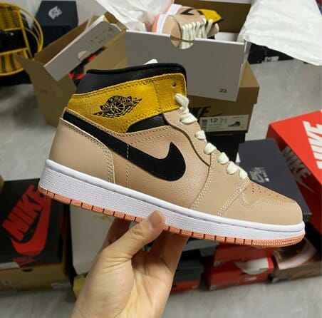 Air Jordan 1 Mid Light Pink Orange Milk Tea
