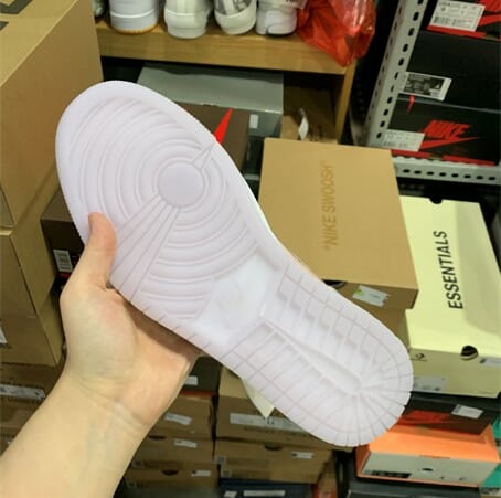 Air Jordan 1 Mid SE Cherry Blossom Air Jordan 1 Mid SE Cherry Blossom