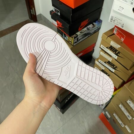 Air Jordan 1 Mid SE Pink Air Jordan 1 Mid SE Pink