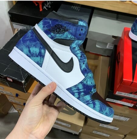 Air Jordan 1 High OG WMNS Tie-Dye