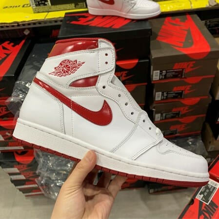 Air Jordan 1 Metallic Red