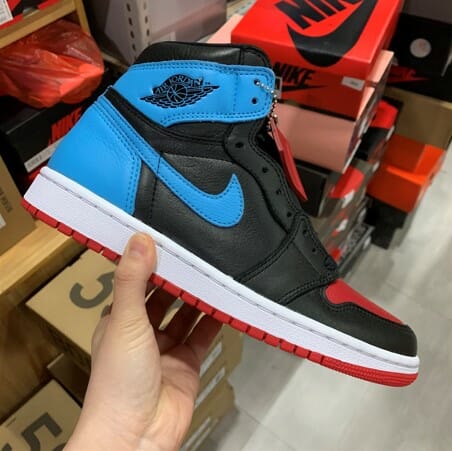 Air Jordan 1 OG Chicago Blue Black