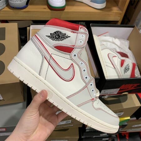 Air Jordan 1 Phantom