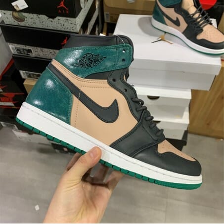 Air Jordan 1 Retro High Black Fossil-Pale Green