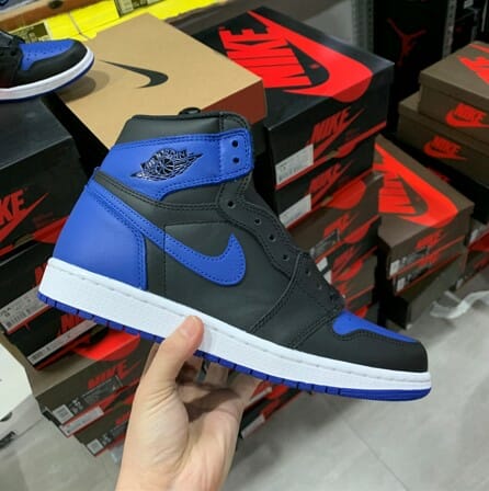 Air Jordan 1 Retro High Royal