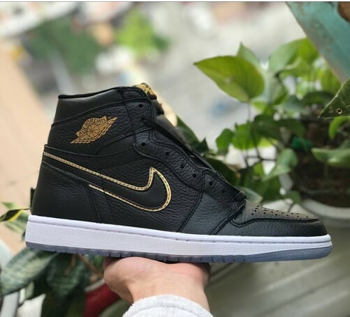Air Jordan 1 Retro OG Black