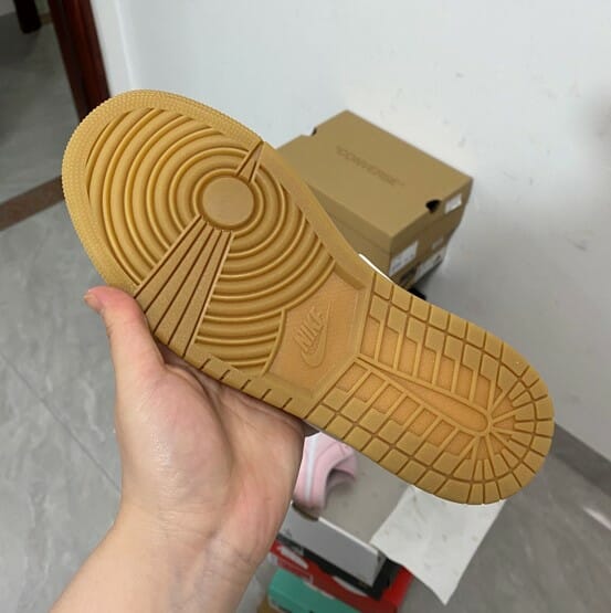 Air Jordan 1 Low Pink Gum Air Jordan 1 Low Pink Gum