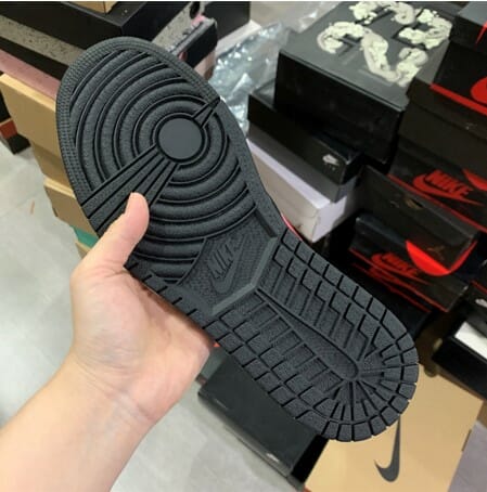 Air Jordan 1 Mid Reverse Black Red Air Jordan 1 Mid Reverse Black Red
