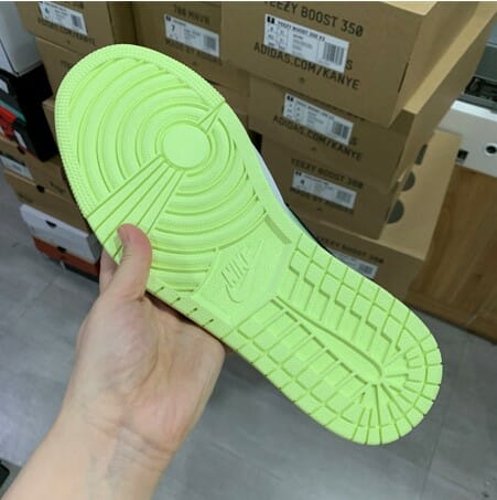 Air Jordan 1 Mid SE Black And Green Air Jordan 1 Mid SE Black And Green