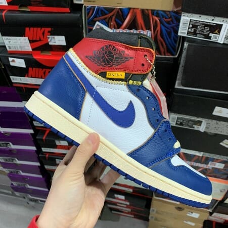 Air Jordan 1 Retro High Blue