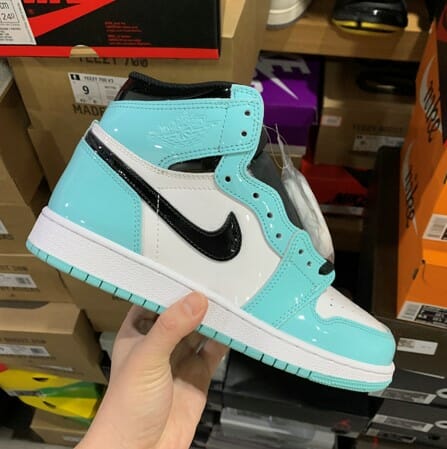 Air Jordan 1 Retro OG High Patent Tiffany