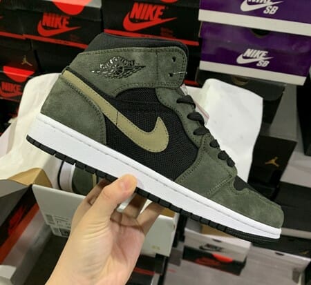 Air Jordan 1 Mid Army Green Style