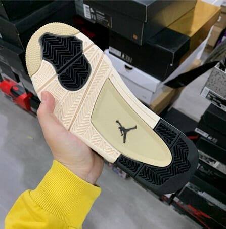 Air Jordan 4 WMNS “Mushroom” Air Jordan 4 WMNS “Mushroom”