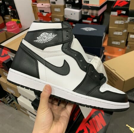 Air Jordan 1 Oreo Retro High Black White