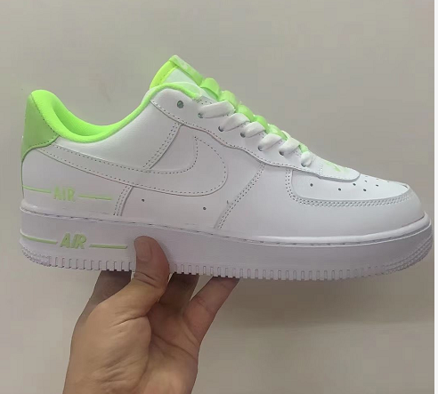 Air Force 1 '07 LV8 White Barely Vole