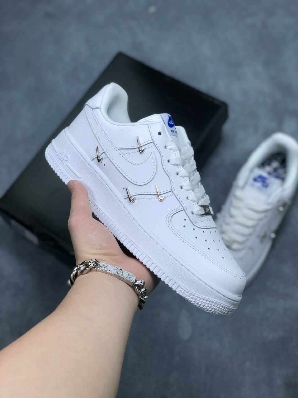 Air Force 1 '07 LX Sisterhood White
