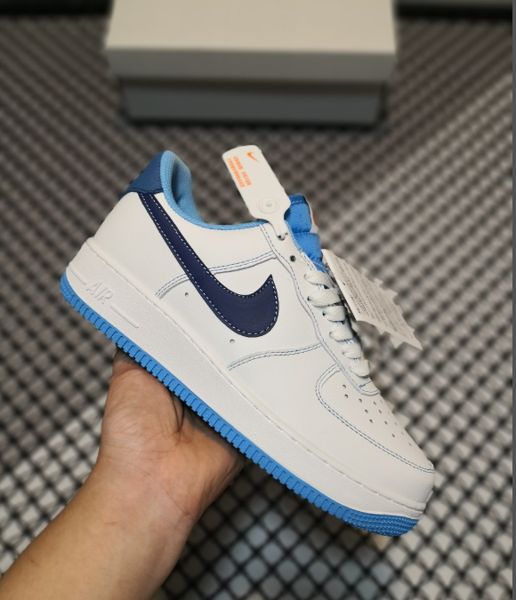 Air Force 1 '07 'White Deep Royal'