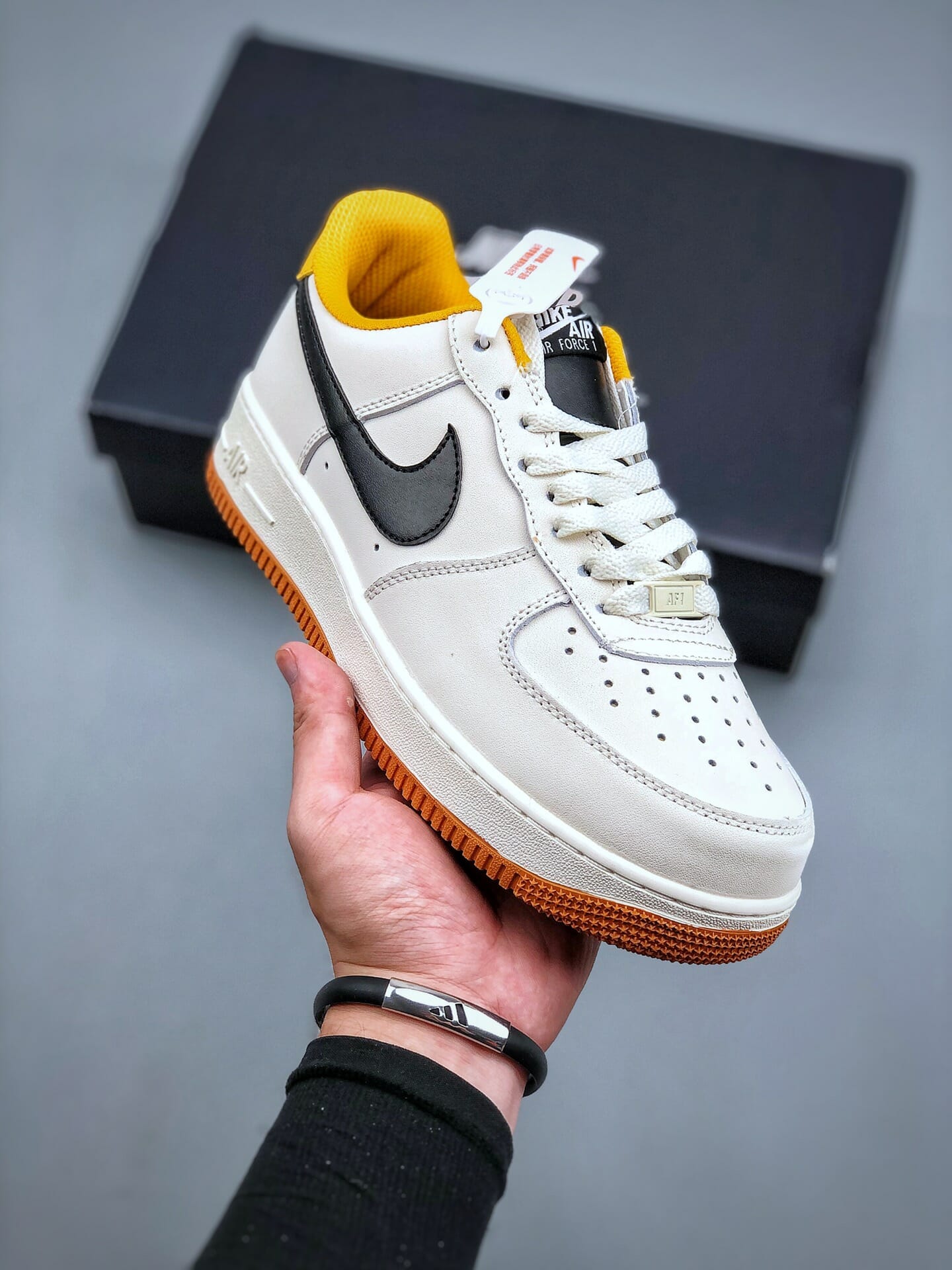 Air Force 1 Beige And Black