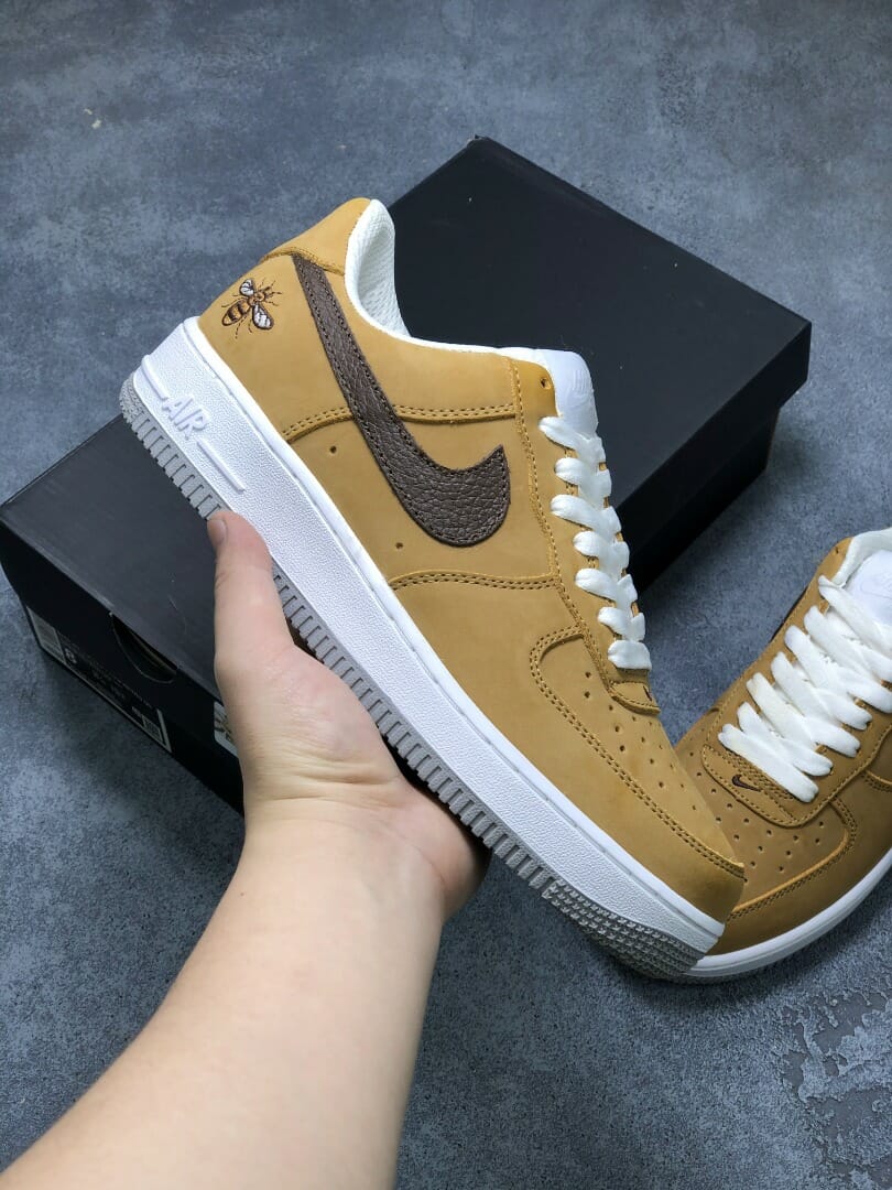 Air Force 1 Low Manchester Bee