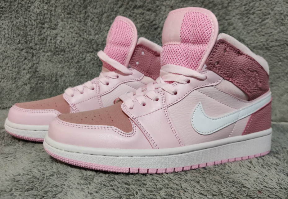 Air Jordan 1 Digital Pink
