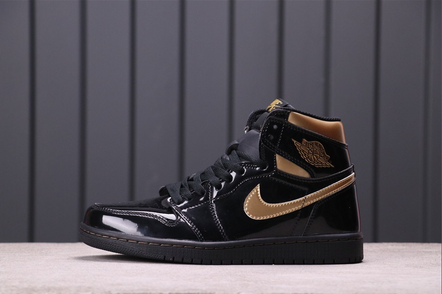 Air Jordan 1 High Black Metallic Gold
