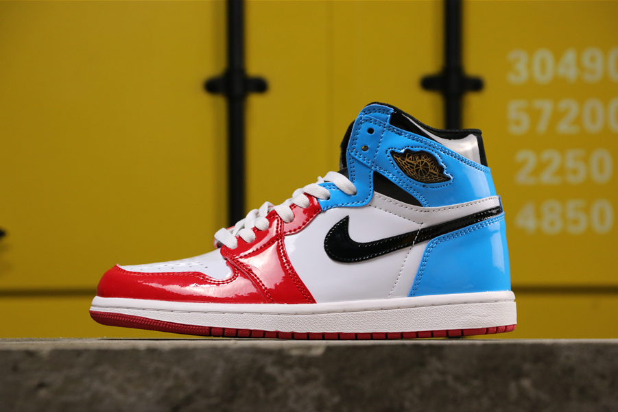 Air Jordan 1 High Fearless Chicago Unc Red White Blue USA