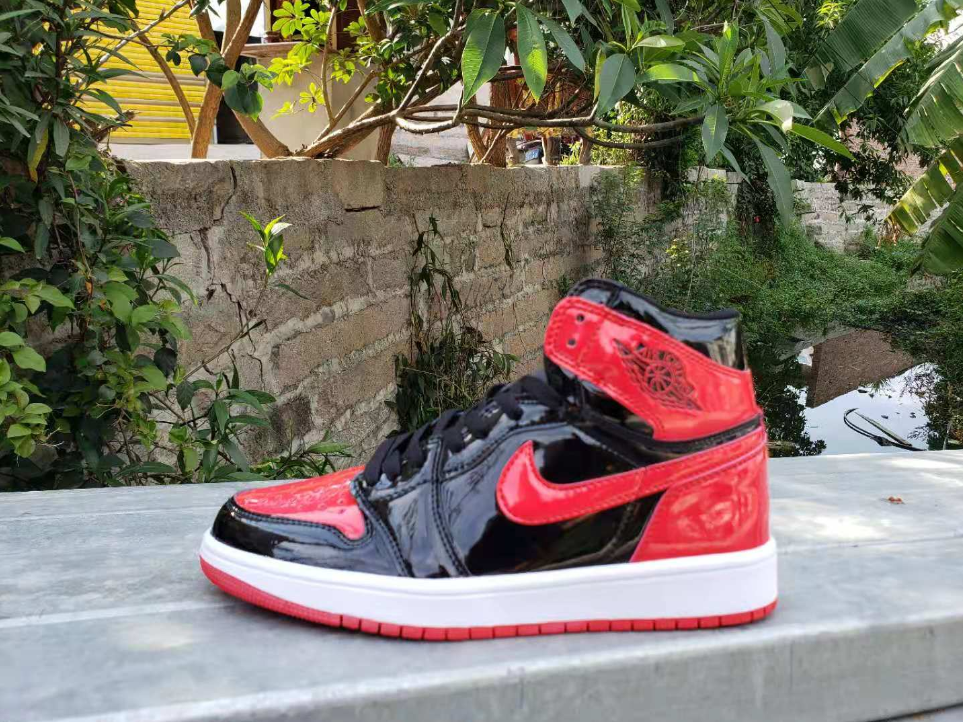 Air Jordan 1 High OG Bred Patent