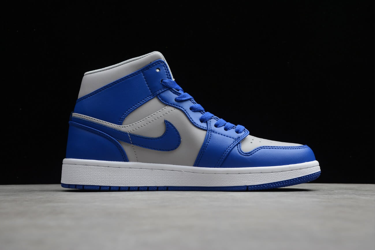 Air Jordan 1 'Hyper Royal'