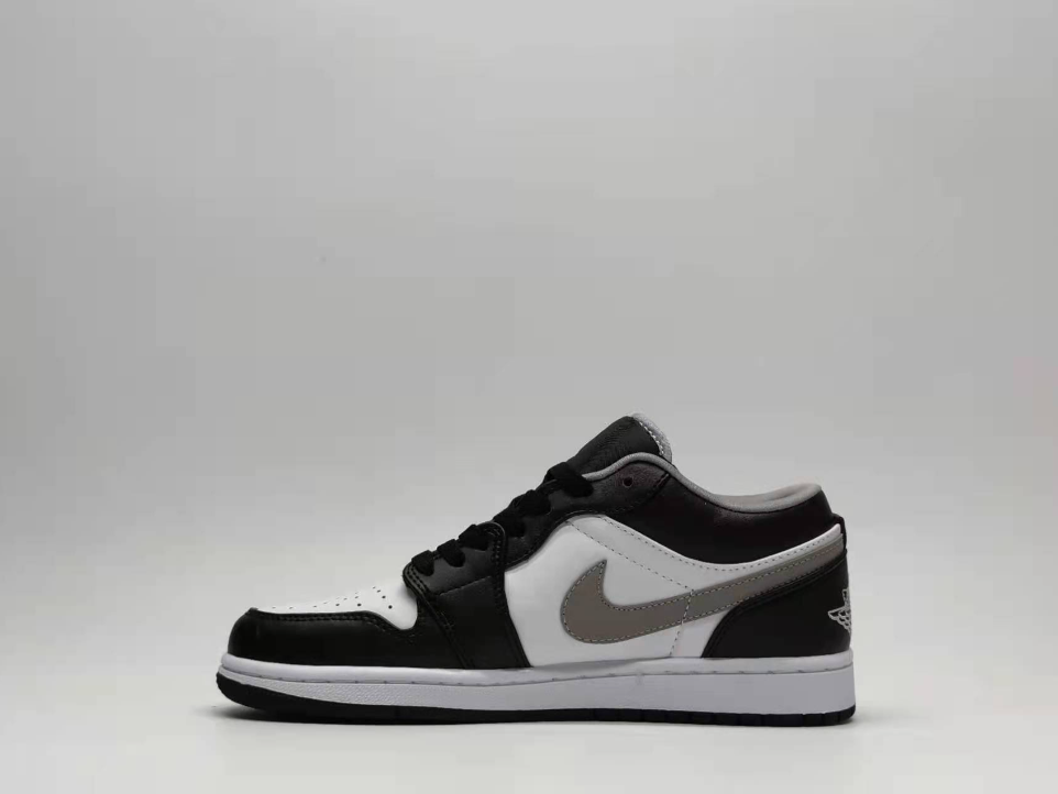 Air Jordan 1 Low Black Medium Grey Shadow